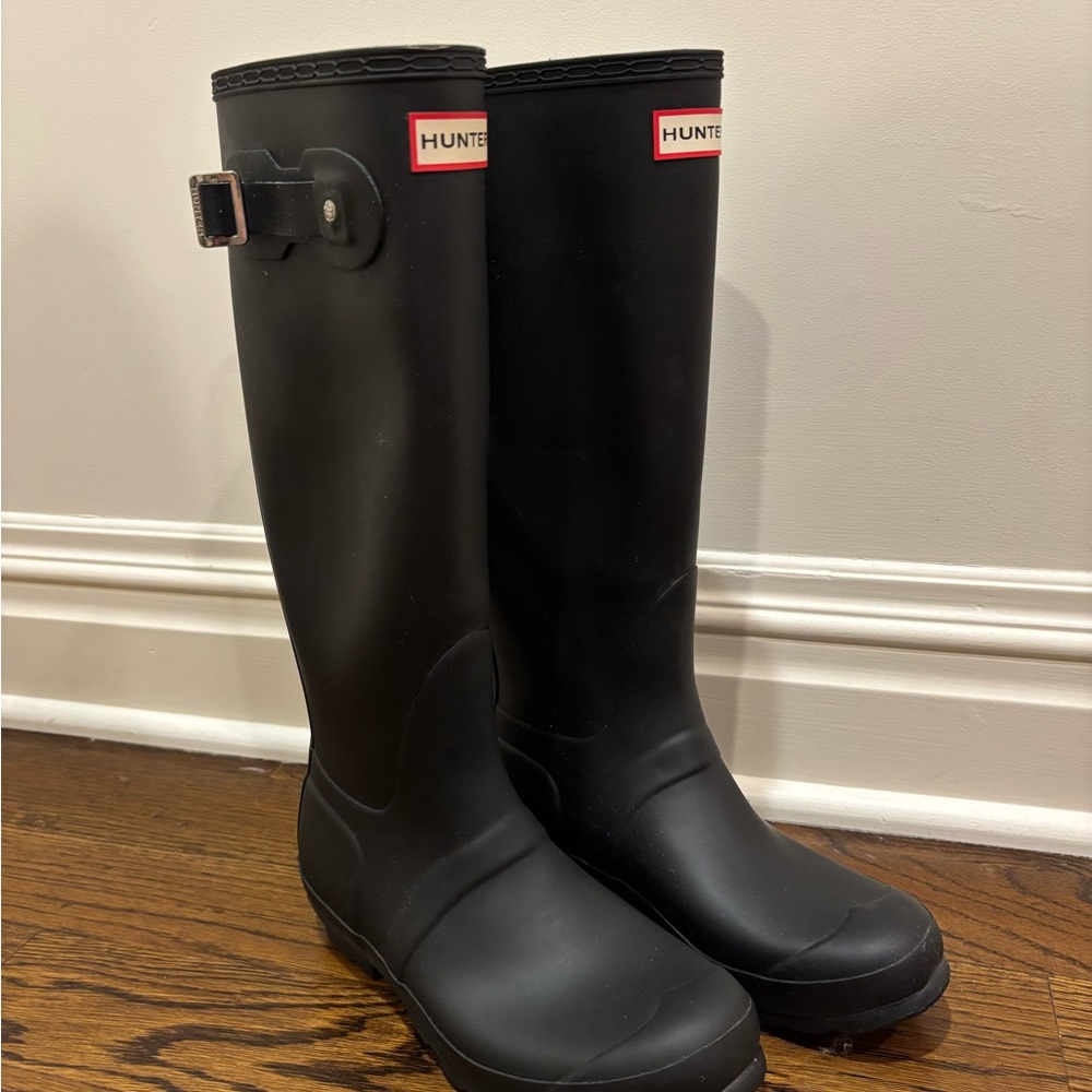 Hunter Black Tall Rain Boots NWOT